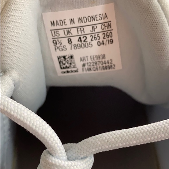 Adidas sneakers for women - Picture 7 of 7